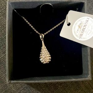 Nic and Syd crystal drop necklace